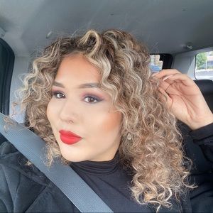 Meet your Posher, Norma